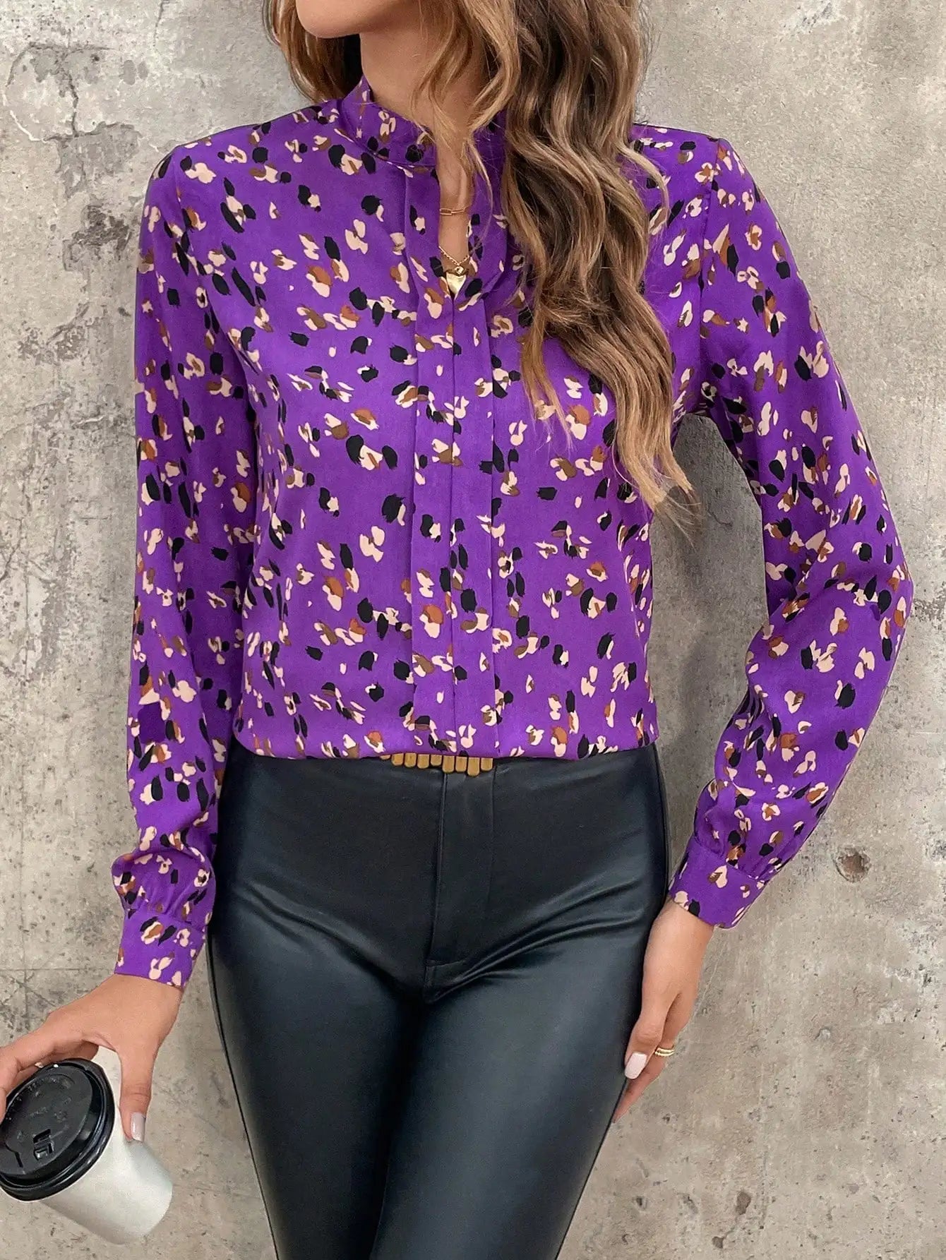 Blouses - Floral Everyday Blouse for Office Settings