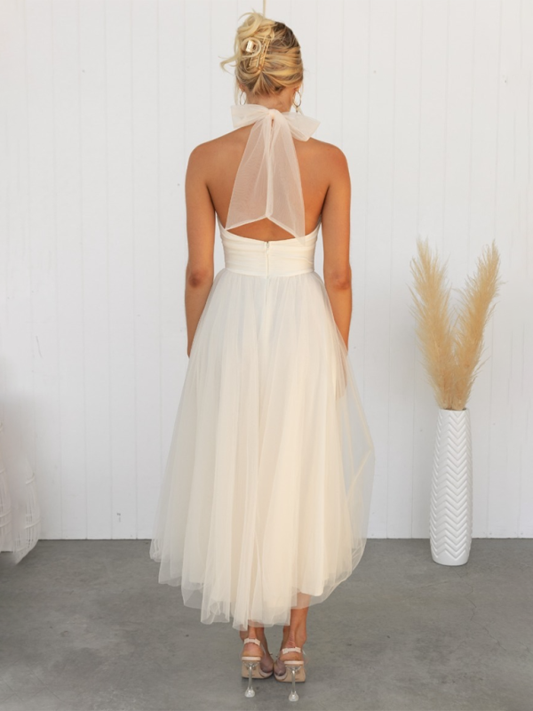 Robe en tulle ajustée et évasée pour femmes pour les réceptions de mariage