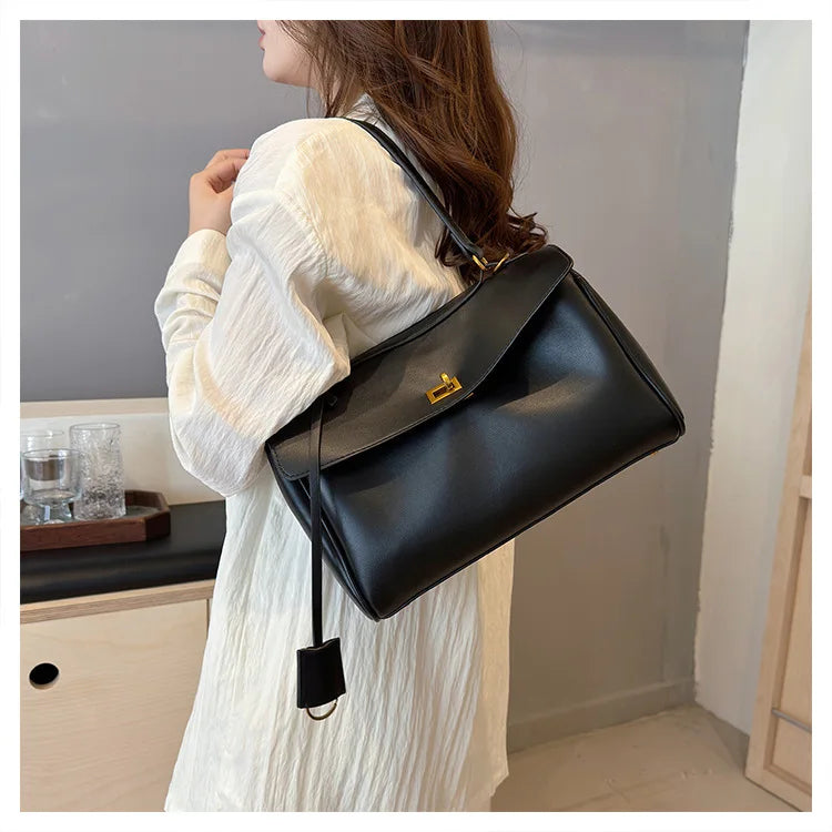 HandBags - Elegant Crossbody Handbag for Modern Women