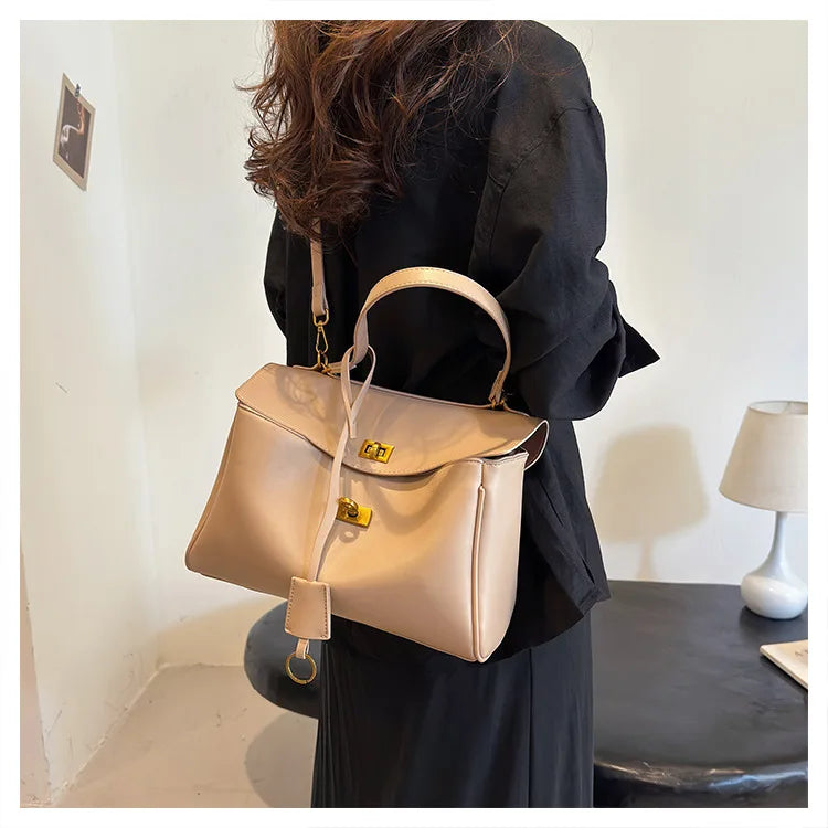 HandBags - Elegant Crossbody Handbag for Modern Women