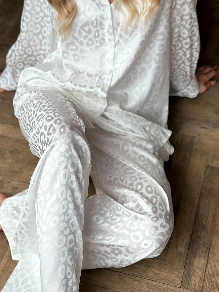 Loungewear - Two-Piece Jacquard Lounge Outfit Shirt & Pant Set