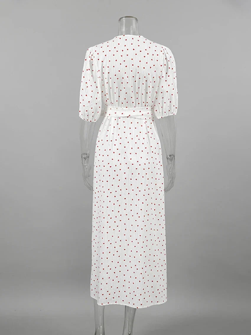 Robe mi-longue à motif cœur et cache-cœur romantique pour les sorties décontractées :