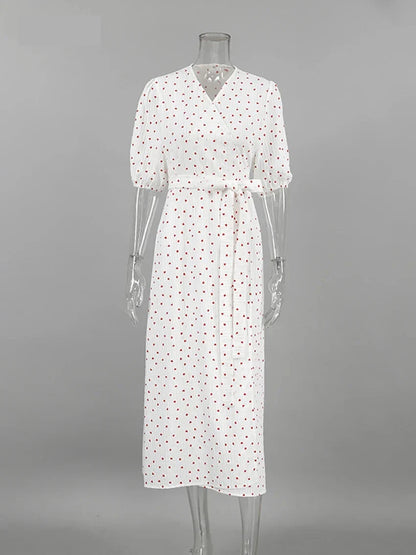 Robe mi-longue à motif cœur et cache-cœur romantique pour les sorties décontractées :