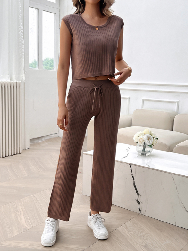 Loungewear-Set aus Rippstrick, geripptes Crop-Top und Schlaghose