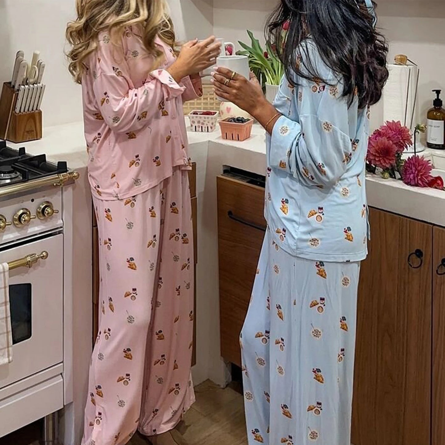 Pajamas - Women's Floral Long Sleeve Loose Pajamas Soft Sleepwear Set