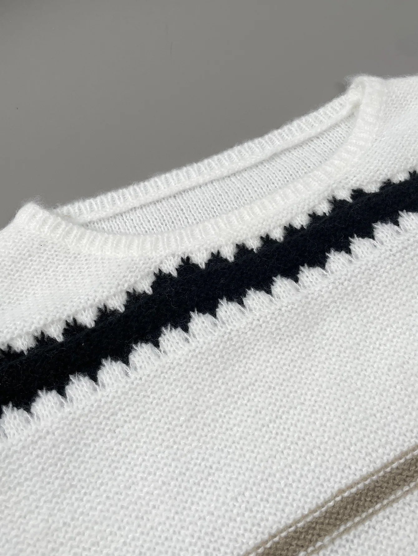 Pullover Sweaters - Zigzag Stripe Boat Neck Pullover