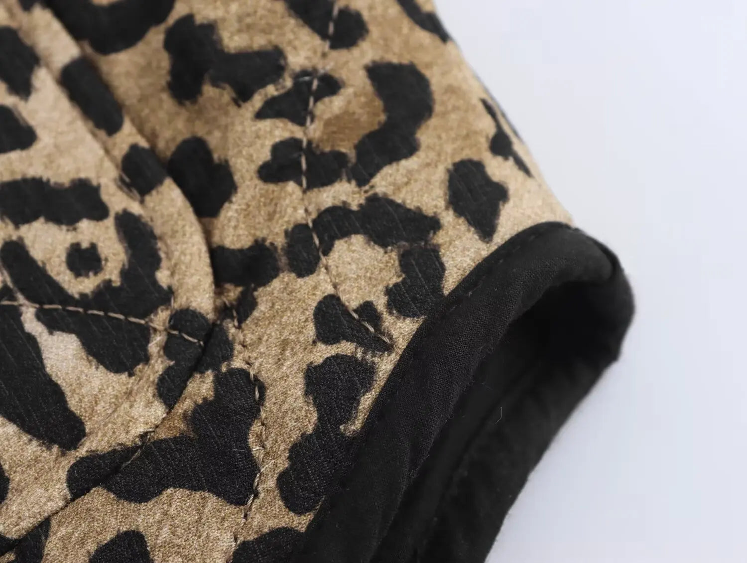 Quilted Jackets - Essential Fall Leopard Print Quilted Jacket