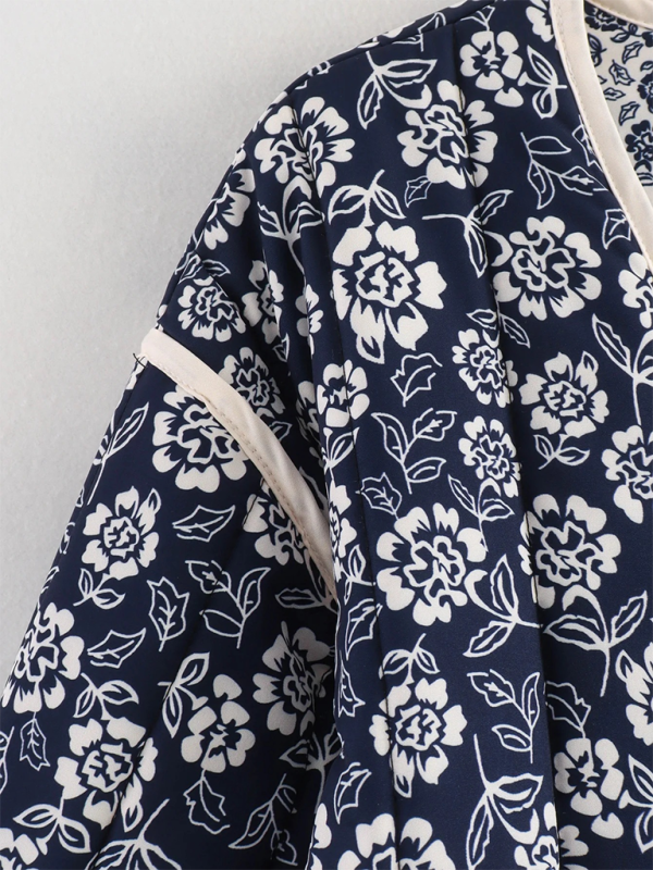 Veste matelassée à fleurs bleu marine de tous les jours