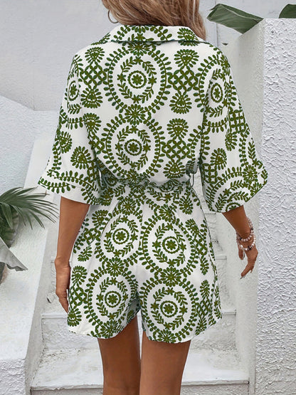 Damen-Strampler mit Blumenmuster und Bindegürtel und 3/4-Ärmeln – Hemd-Playsuit für den Sommer