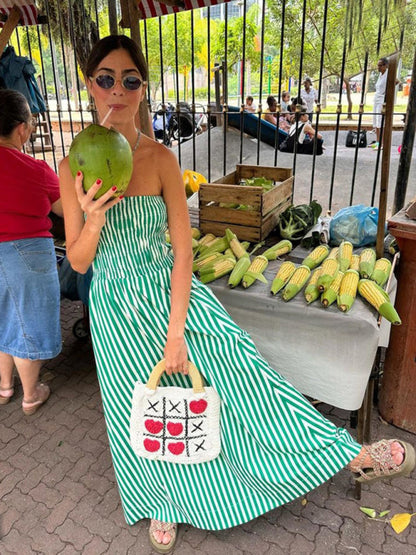 Bandeau-A-Linien-Kleid mit gesmoktem Oberteil und Streifen für den Urlaub