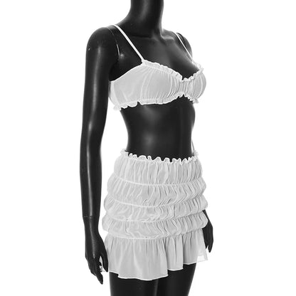 Ensemble mini-jupe et camisole froncée transparente pour l'été