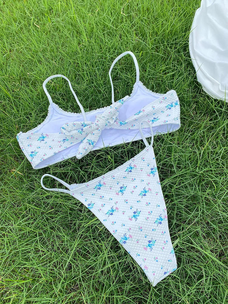 Blumen-BH - Bikini und Minirock Bademode Set