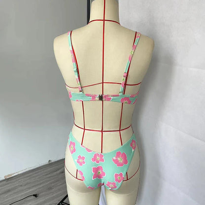 Zweiteiliger Badeanzug mit Bügel und Blumenmuster – Push-Up-BH und Bikini