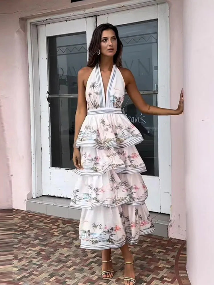 Rückenfreies Maxikleid mit Stufenrüschen für die Sommerhochzeit