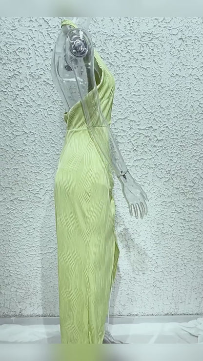 Elegantes, rückenfreies Neckholder-Midikleid mit Struktur und Wickelrock