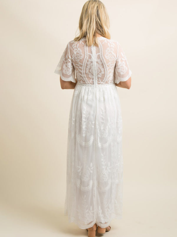 Maternity Lace Maxi Dress for Elegant Moms-to-Be